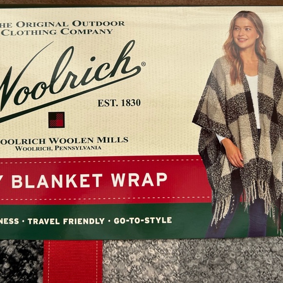 Woolrich Blanket Wrap NWT - Picture 3 of 5